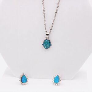 Opal Blue-ish Necklace Studs Set